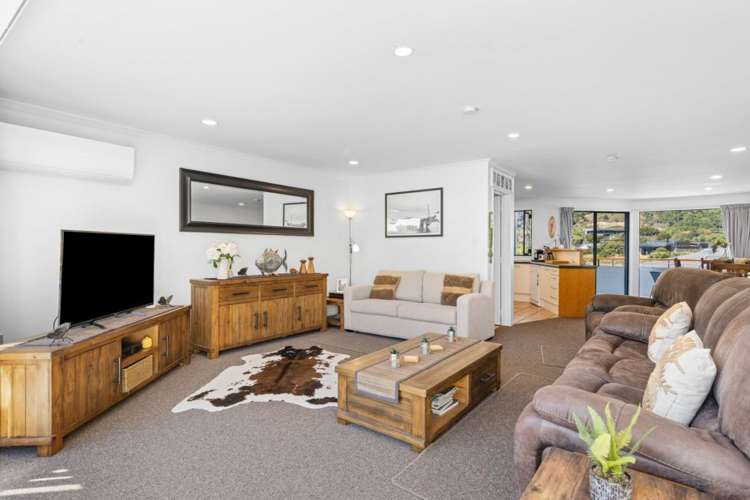 10/45 Beach Road Waikawa_11