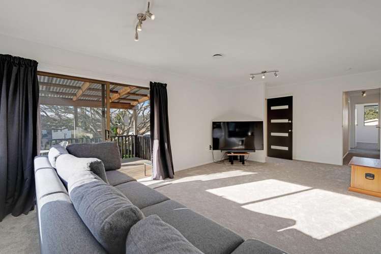 54 Mirrabooka Avenue Botany Downs_8
