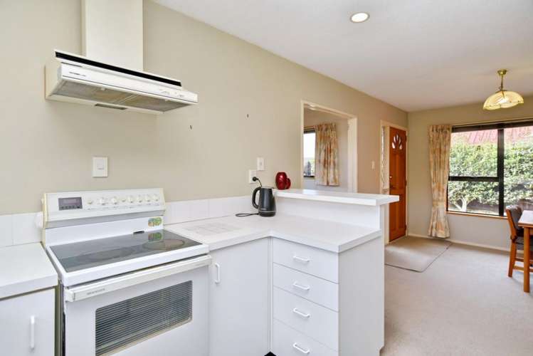 2/54 Ben Nevis Drive Broomfield_11