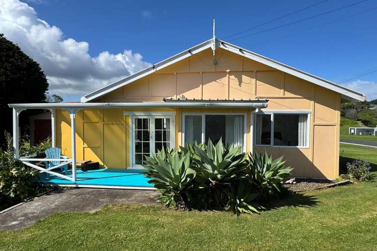 1059 Pouewe Street Kawhia_21