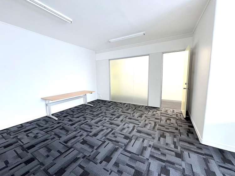 217-219 High Street Hutt Central_4