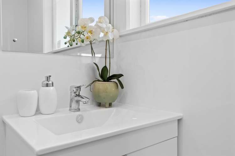 55 Houchens Road Glenview_11