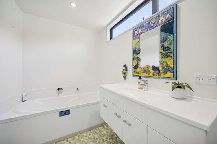 173 Bing Lucas Drive Tawa_15