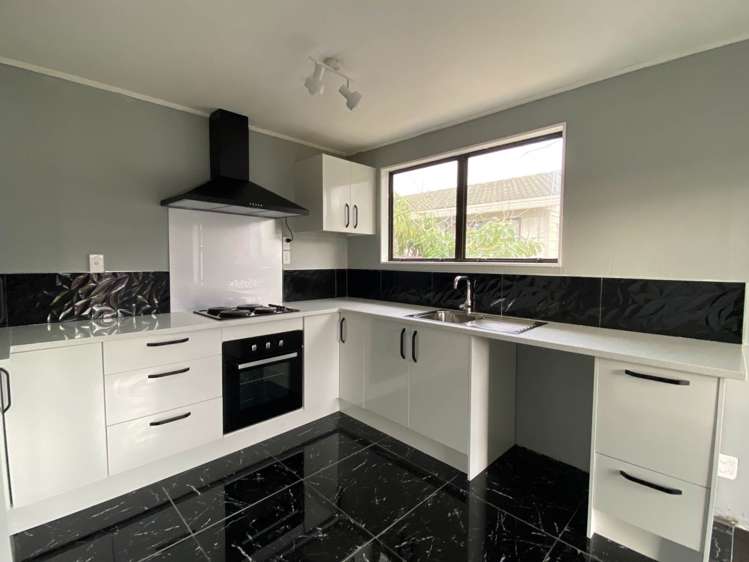 2/190 Te Irirangi Drive Flat Bush_2