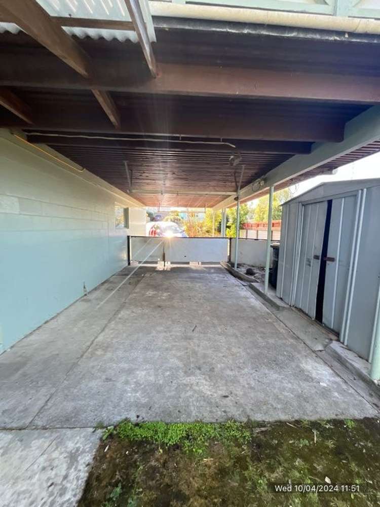 16 Homelands Avenue 10643_12