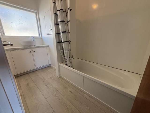 2/2 Longbill Place Glendene_4