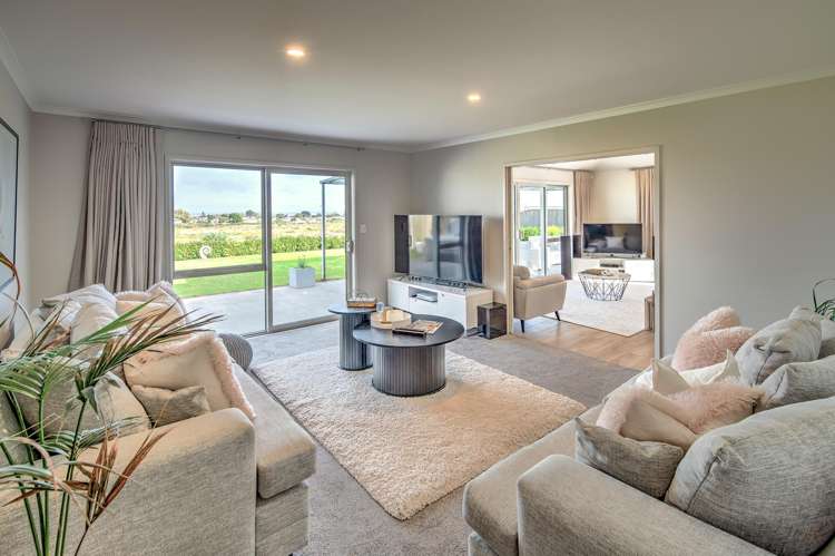 37 Magnolia Crescent Tawhero_13