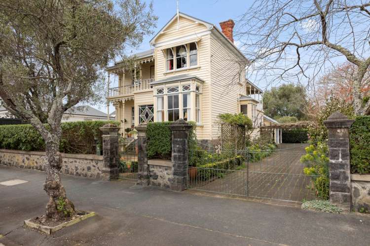 42 Cheltenham Road Devonport_2