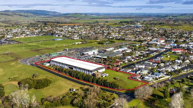 Versatile, vacant industrial site in growth corridor