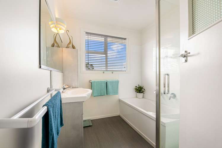 31 Covil Avenue Te Atatu South_11