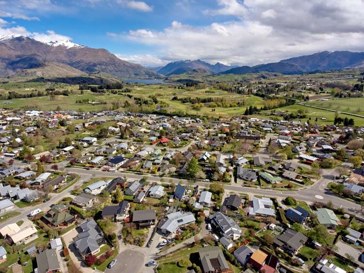 2/9 Argyle Place Arrowtown_23