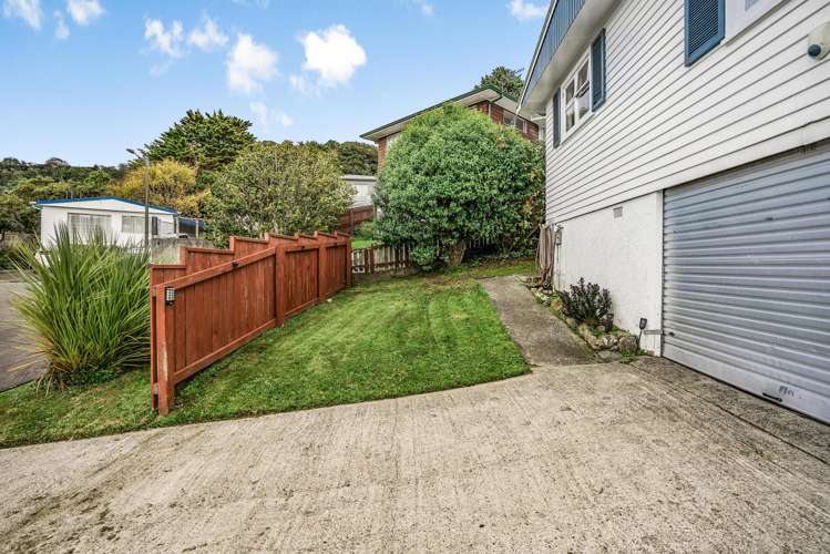 8 Harlow Grove Wainuiomata_21