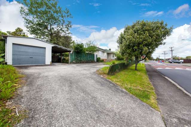 90 Vodanovich Road Te Atatu South_1