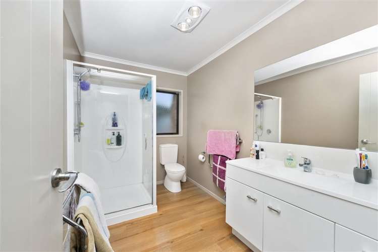 2 Flight Valley Way Welcome Bay_11