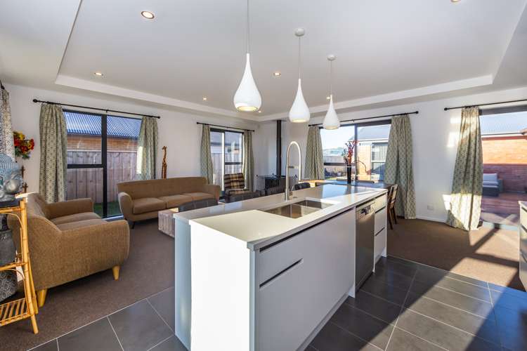 10 Bonecrusher Street Lincoln_2