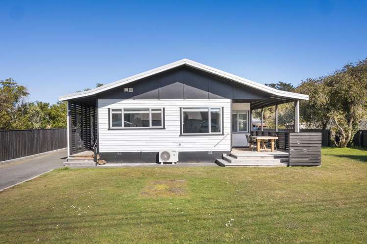 8 Cousins Avenue West Foxton Beach_21