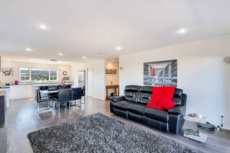 12 Pescara Point Karaka_7