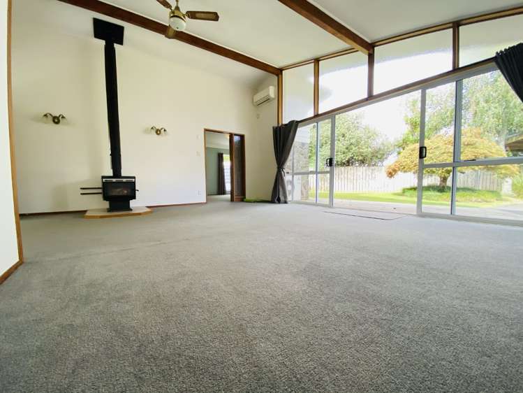 2/75 Beach Road 10937_2