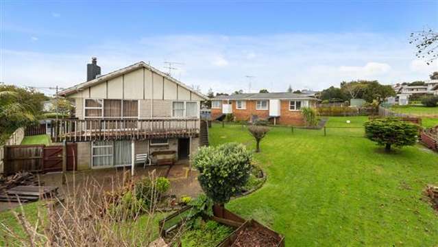 36 Portadown Avenue Pakuranga Heights_1