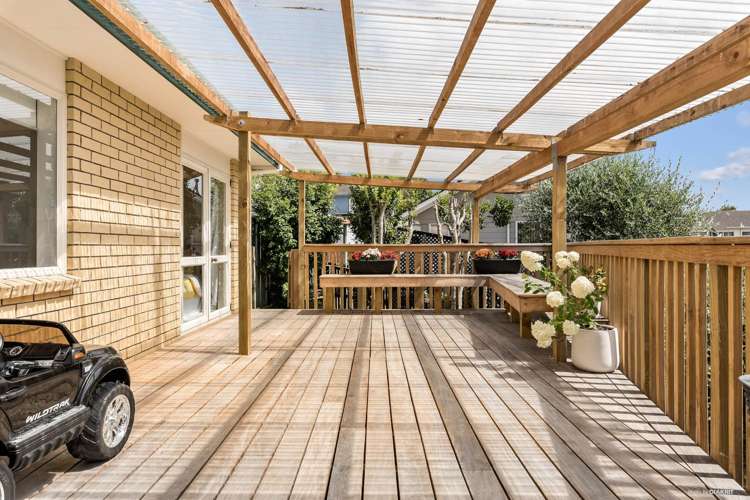 2/21 Santiago Crescent Unsworth Heights_7