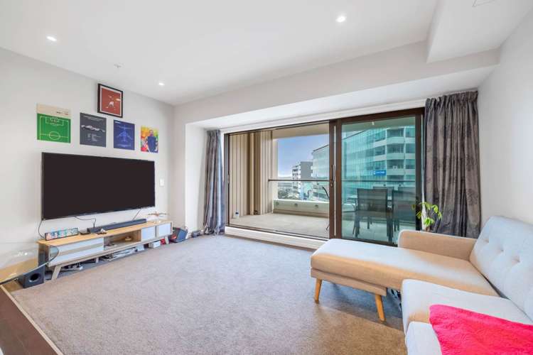 406/47 Beach Road City Centre_13