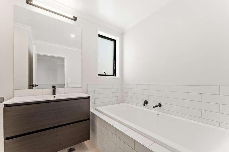 17 Seafarer Crescent Stanmore Bay_18