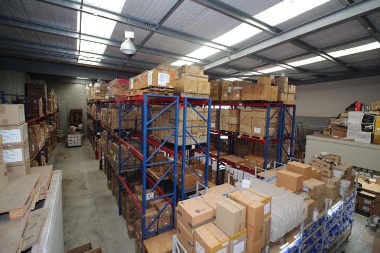 4/11 Orbit Drive Albany_3