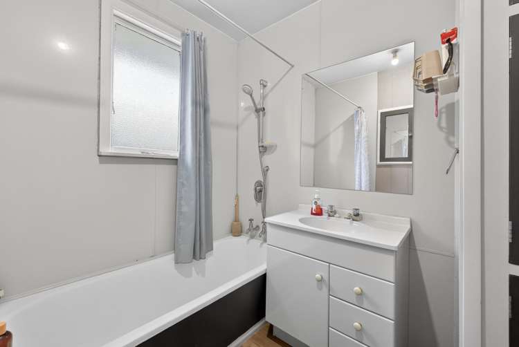 7 Soberton Street Aranui_12