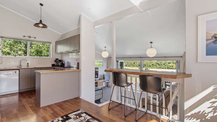 93 Coopers Road Gate Pa_10