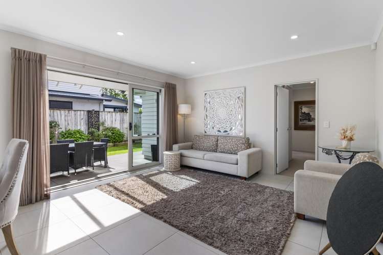 7 Andalusian Way Karaka_14