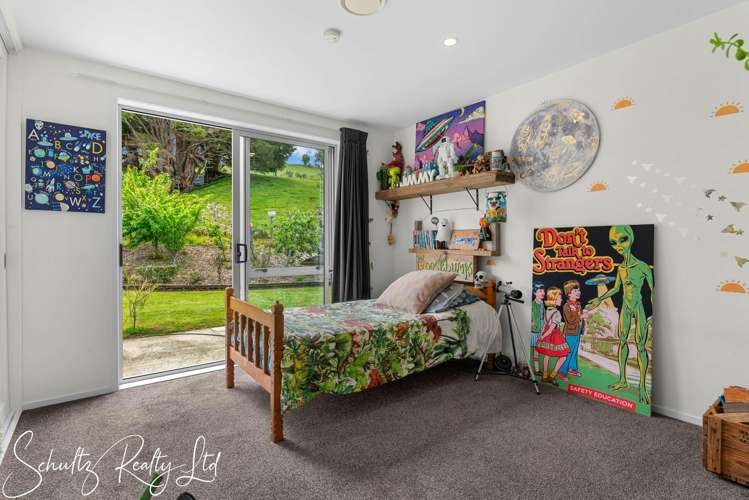 37 Willow Lane Maungaturoto_21