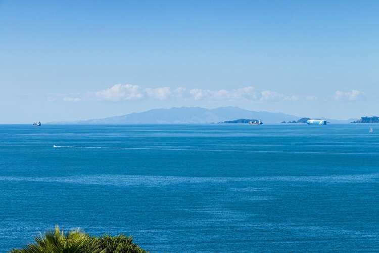 167 Beach Road Castor Bay_9