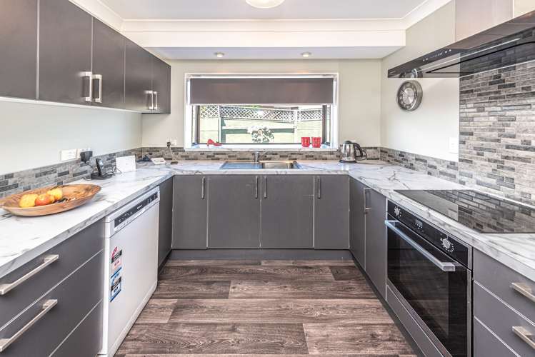 16 Kakaho Drive Tawhero_4