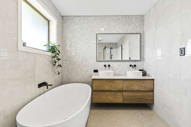 7 Sealand Place Mangere Bridge_13