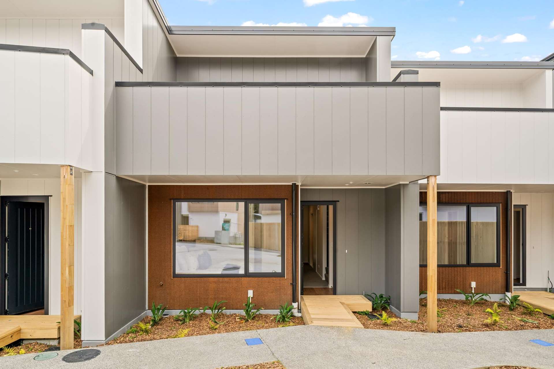 9,10,11,12,13/4 Tawhai Street Stokes Valley_0