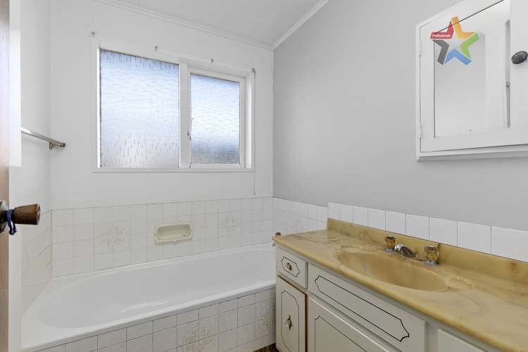 1 Otira Grove Kelson_11