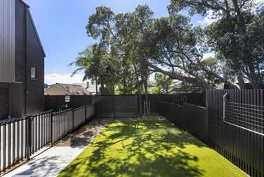 9-11 Huia Road_1
