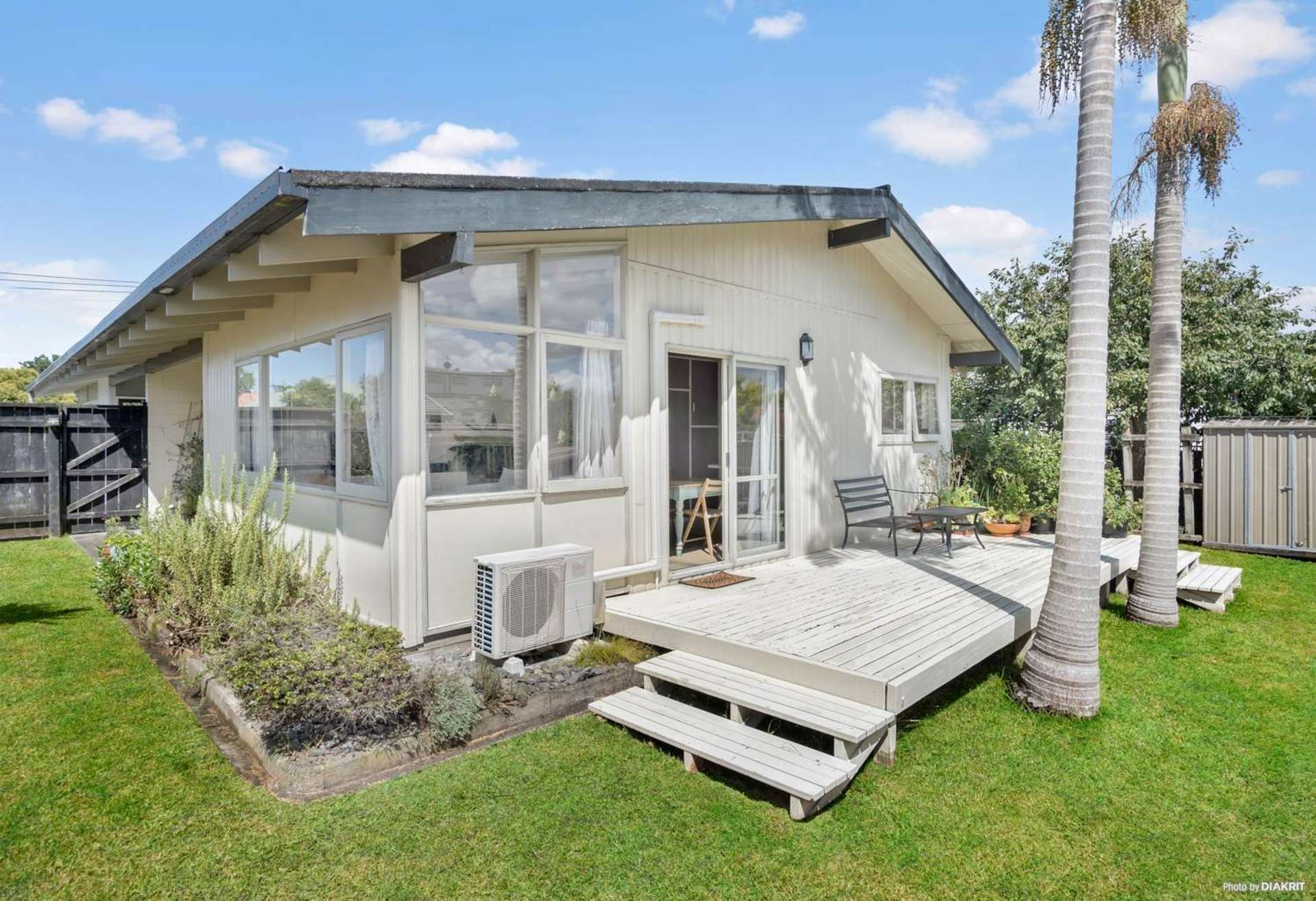 2/1 Yeovil Road Te Atatu Peninsula_0