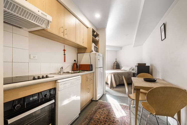 2f/2 Eden Crescent Auckland Central_4