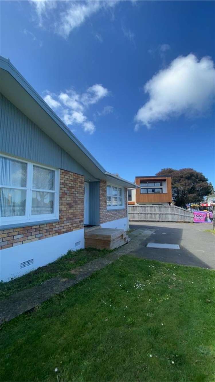 1370 Victoria Street_0