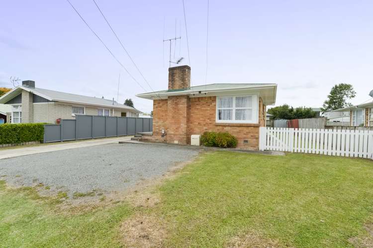 7 Gadsby Place Hamilton East_23