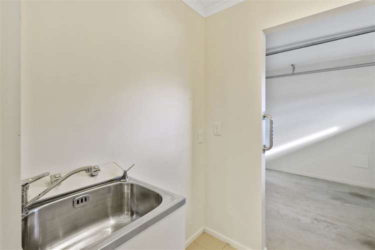 2/16 Grassmere Street Papanui_8