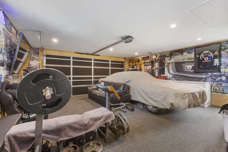 10 Rifleman Street Albert Town_12