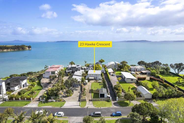 23 Hawke Crescent_0