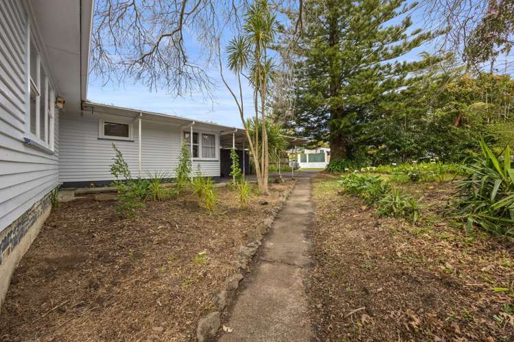 36 Lowtherhurst Road Massey_12
