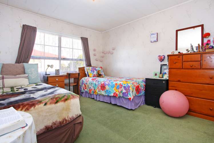 223 Mahia Road Wattle Downs_7