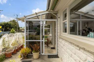 168 Redwood Street_3