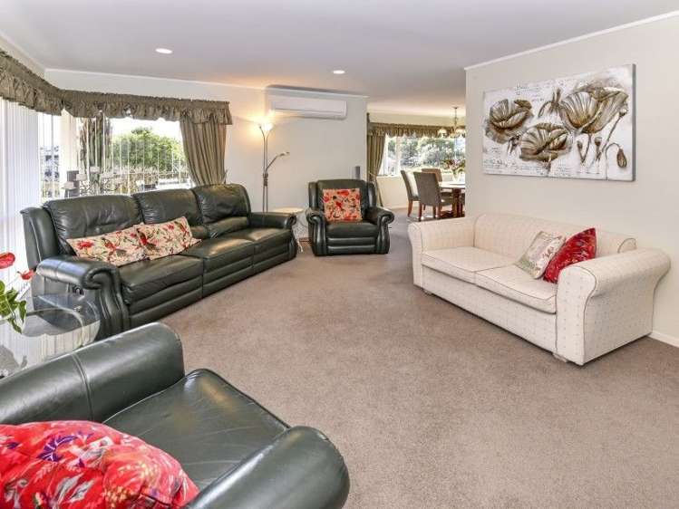 22 Silkwood Grove Totara Heights_11