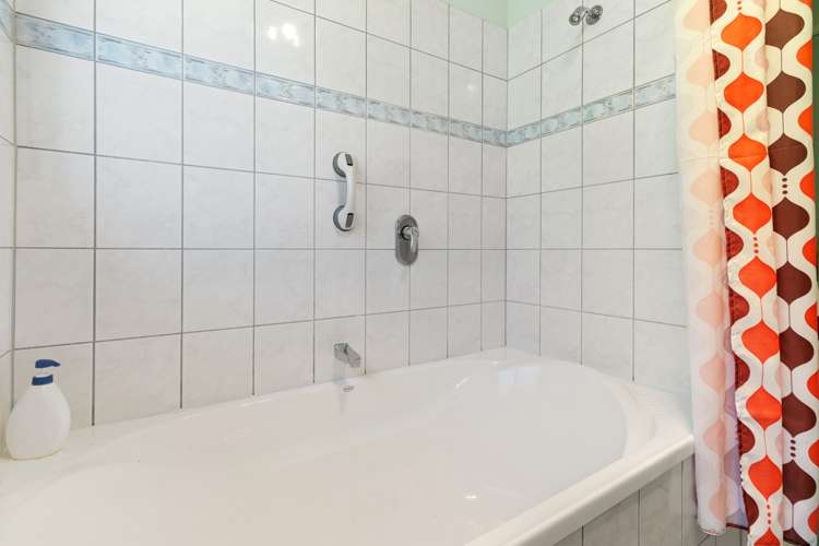 44 Springwater Thames_18