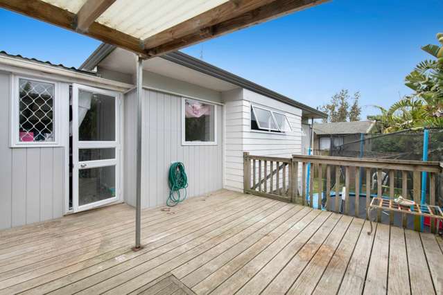 2/33F Springs Road Parakai_1